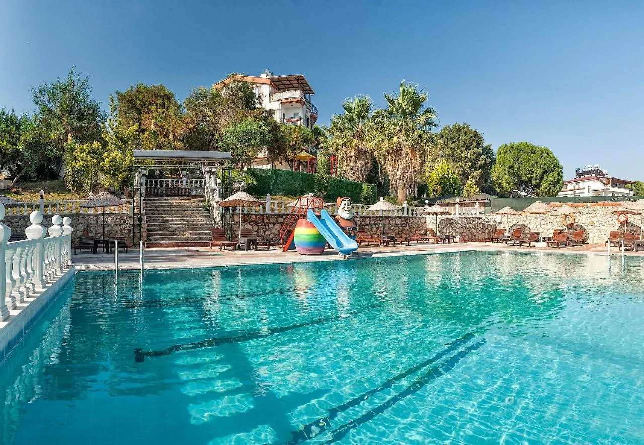 Temple Beach Hotel ديديم