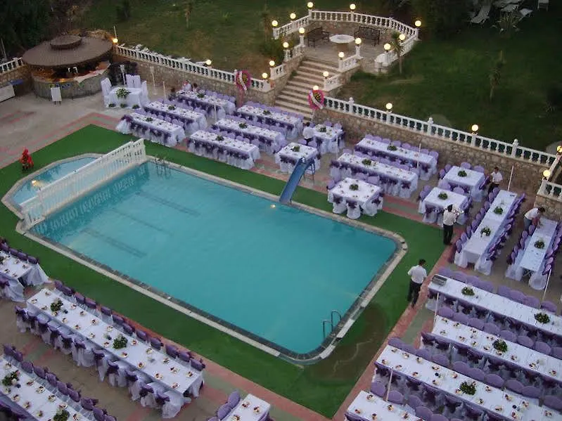 Temple Beach Hotel ديديم
